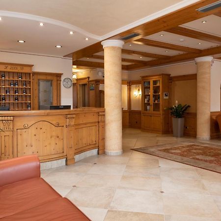 Beverly Alps Hotel & Spa Pinzolo Esterno foto