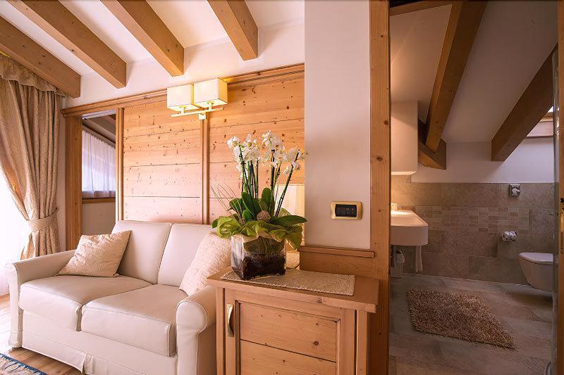 Beverly Alps Hotel & Spa Pinzolo Esterno foto