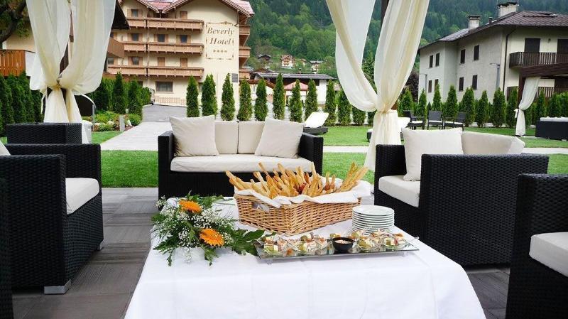 Beverly Alps Hotel & Spa Pinzolo Esterno foto