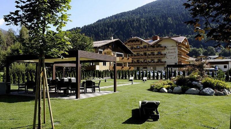 Beverly Alps Hotel & Spa Pinzolo Esterno foto
