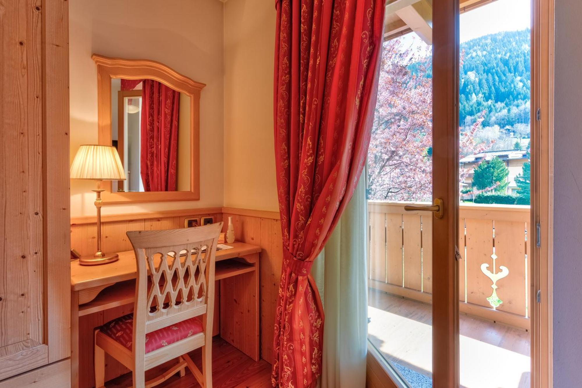 Beverly Alps Hotel & Spa Pinzolo Camera foto