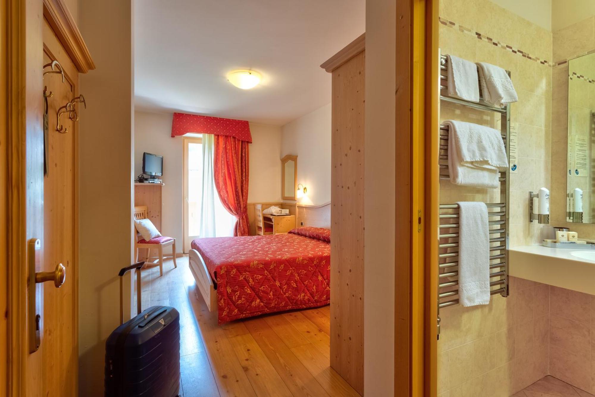 Beverly Alps Hotel & Spa Pinzolo Camera foto