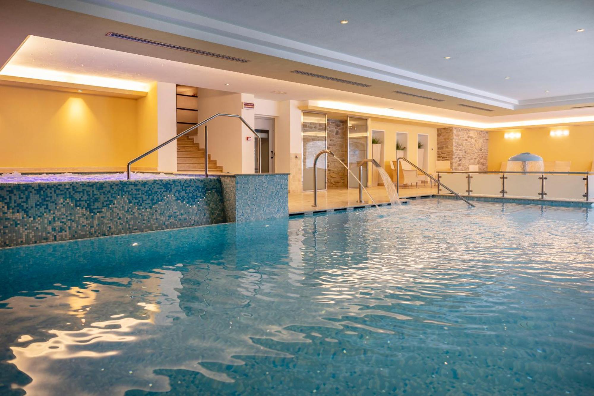 Beverly Alps Hotel & Spa Pinzolo Esterno foto