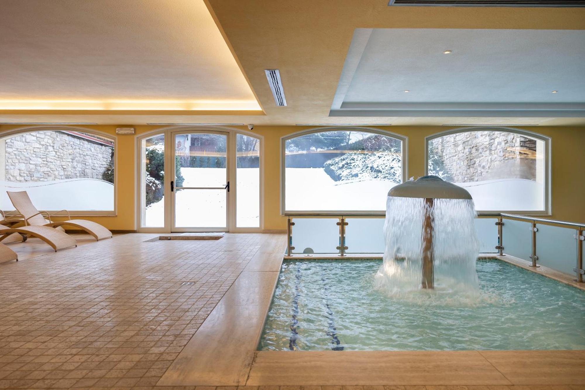 Beverly Alps Hotel & Spa Pinzolo Esterno foto