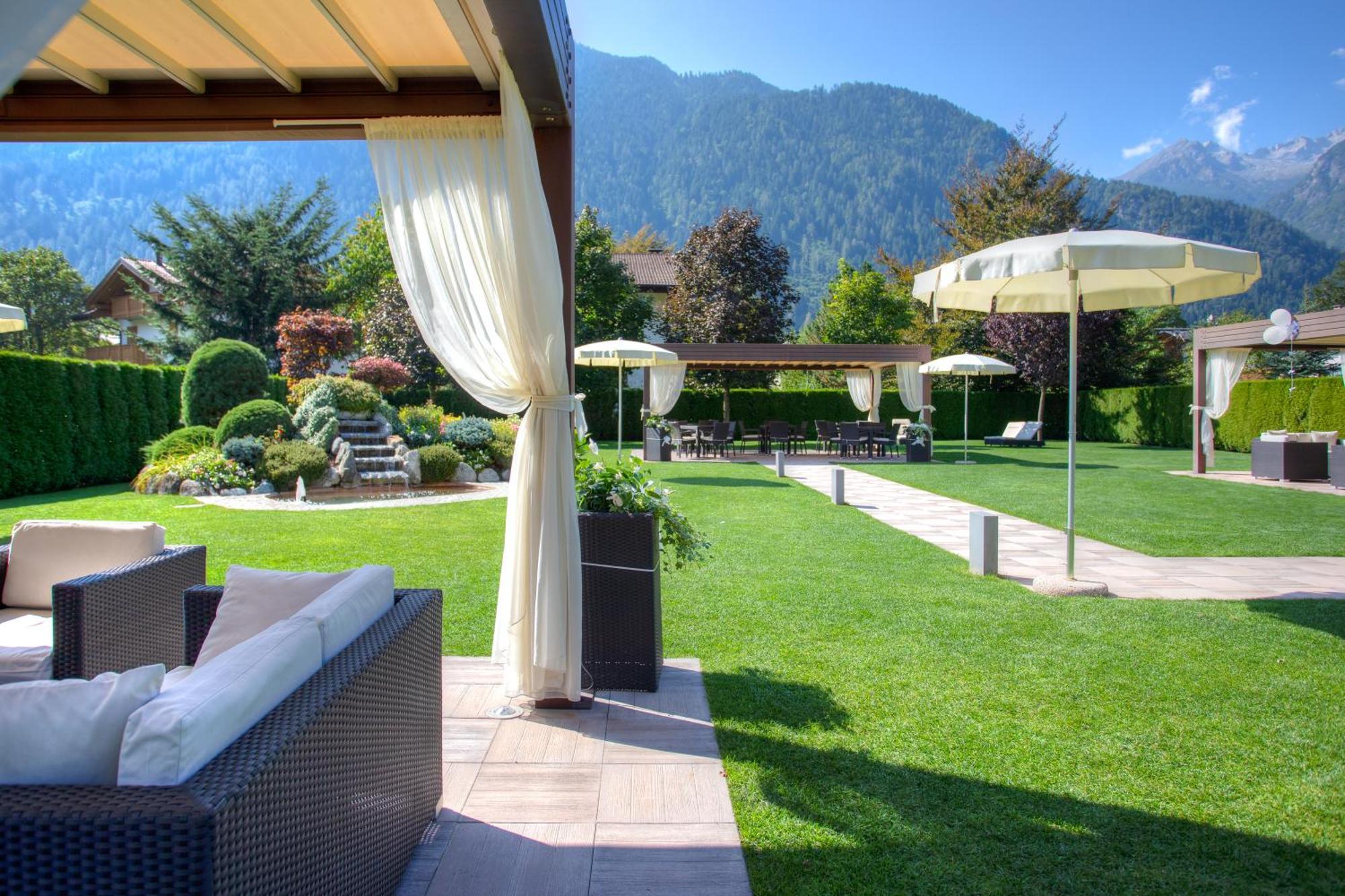 Beverly Alps Hotel & Spa Pinzolo Esterno foto