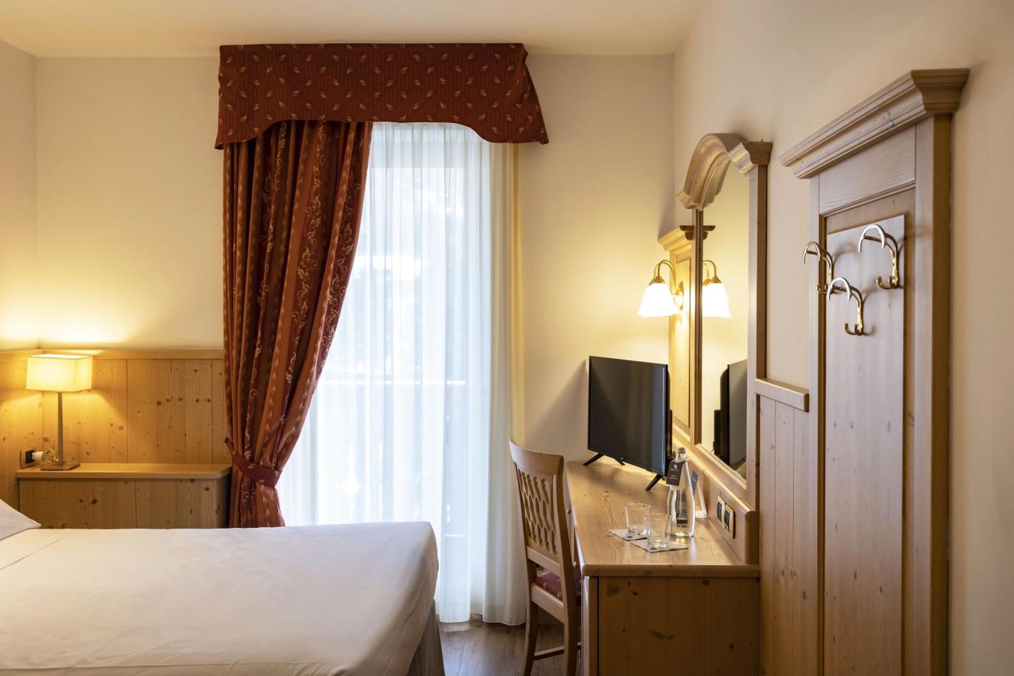 Beverly Alps Hotel & Spa Pinzolo Camera foto