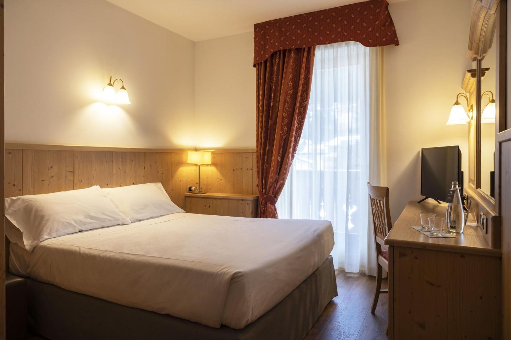 Beverly Alps Hotel & Spa Pinzolo Camera foto