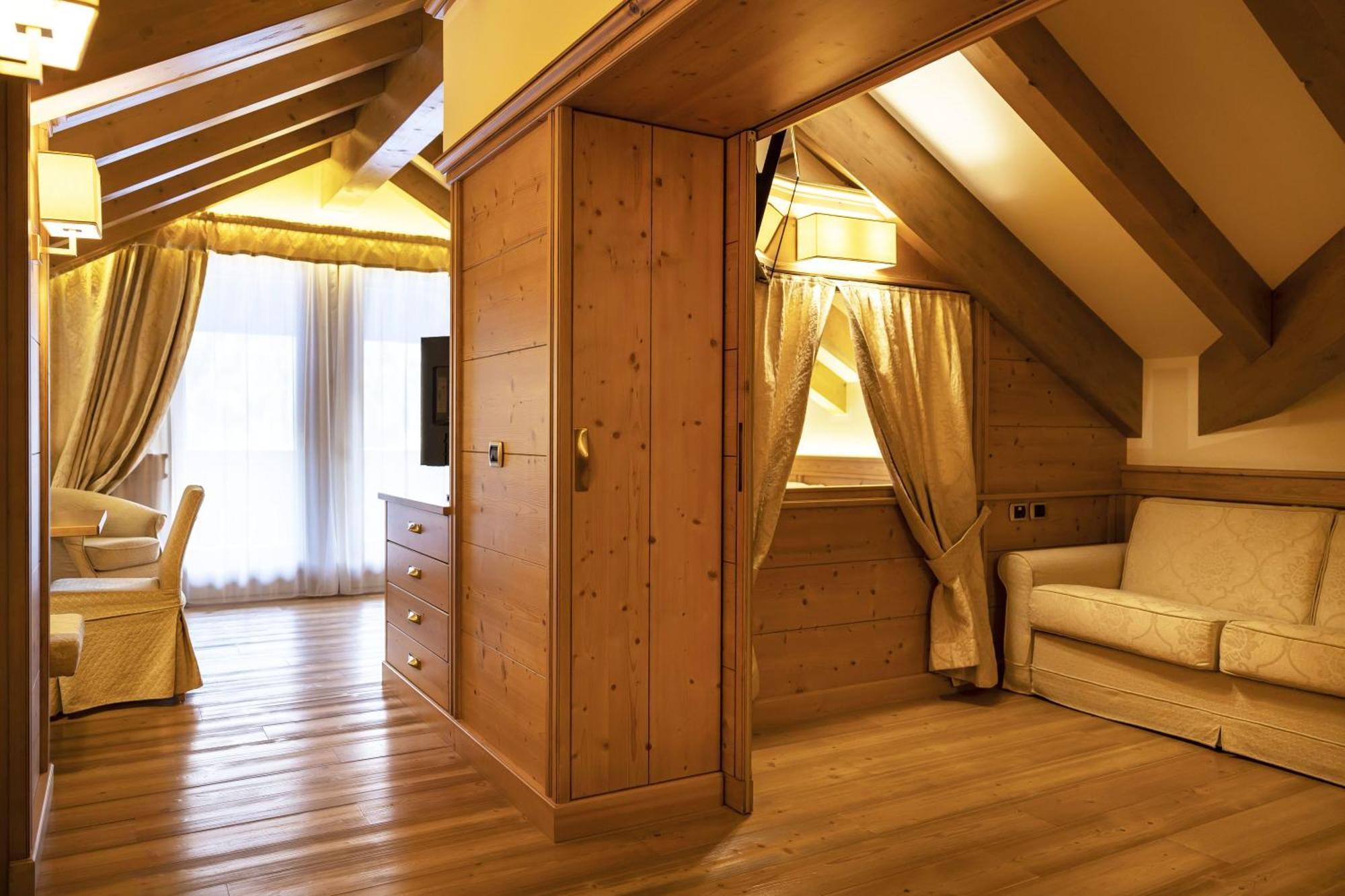 Beverly Alps Hotel & Spa Pinzolo Esterno foto