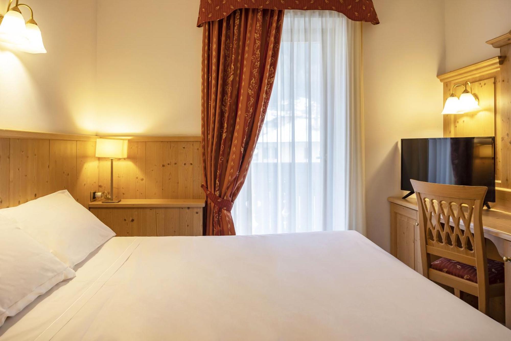 Beverly Alps Hotel & Spa Pinzolo Camera foto