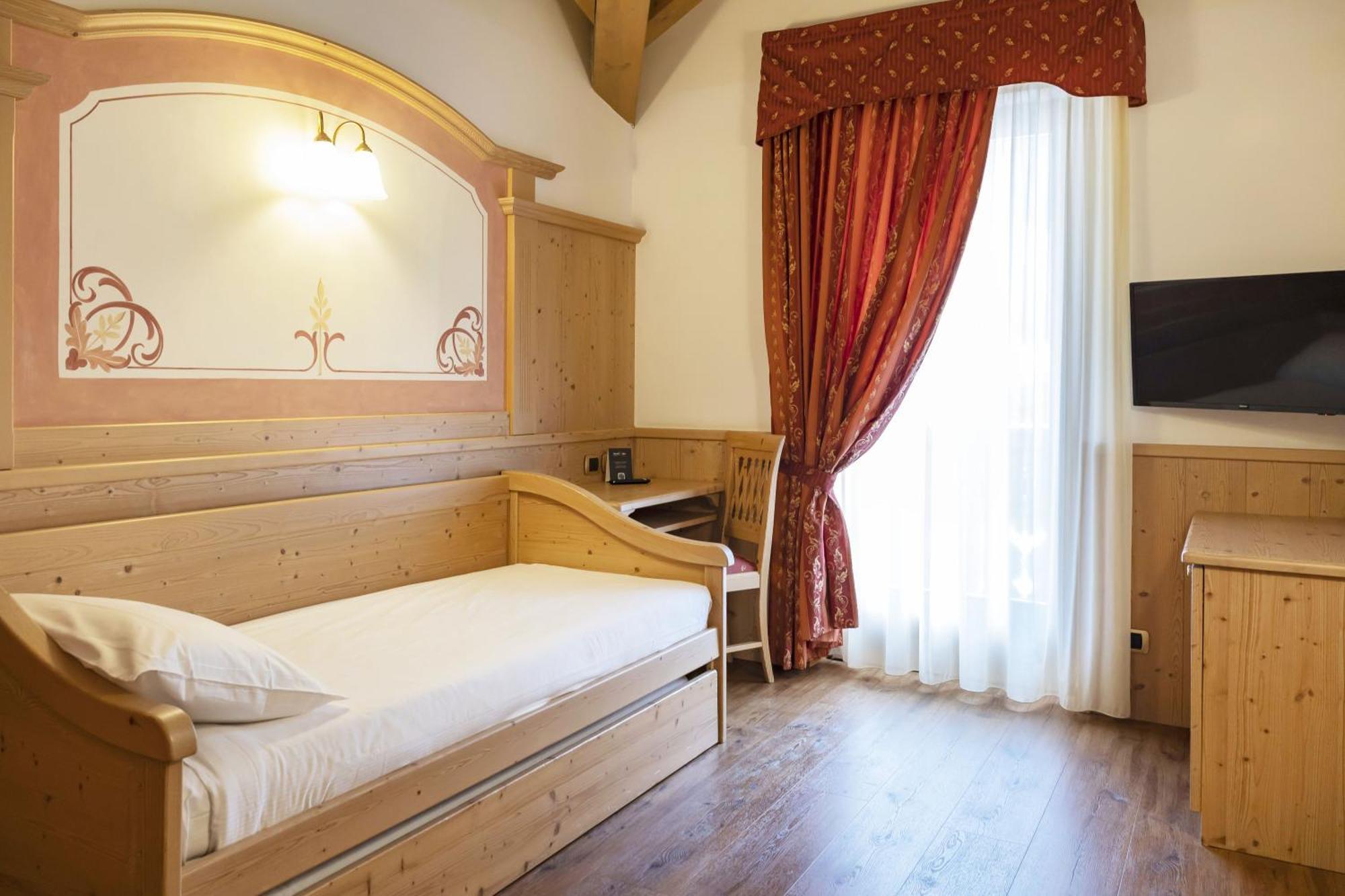 Beverly Alps Hotel & Spa Pinzolo Camera foto